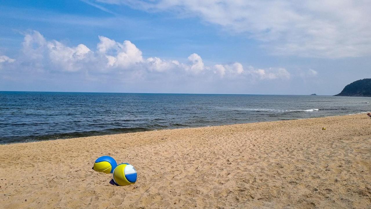 Casa Com Piscina Aquecida A 100M Da Praia ماريسياز المظهر الخارجي الصورة